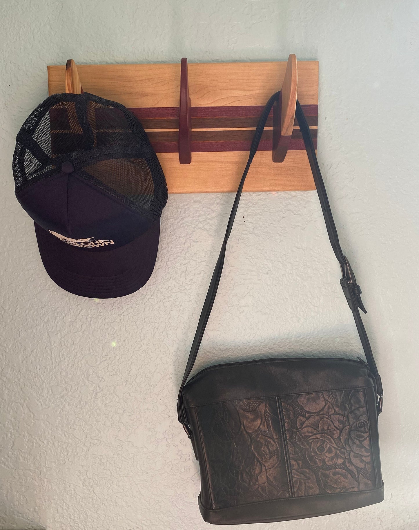 Hardwood Surfboard Fin Accessory Rack